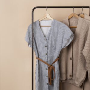 فستان مخطط قصير